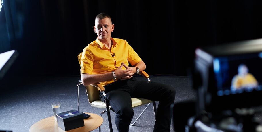 Беседа о&nbsp;стихах, семье и&nbsp;любви к&nbsp;Омску с&nbsp;Дмитрием Нагаевым