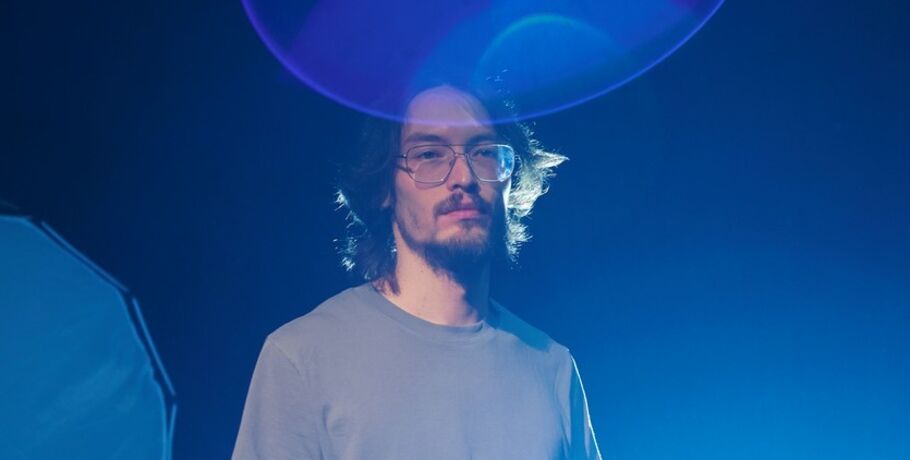 Рифмованная свежесть пустынных улиц. Стас Омаров о городе и стихах