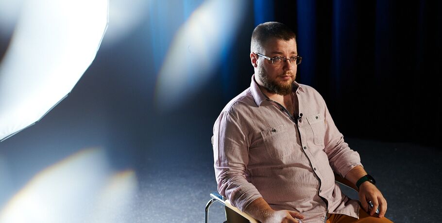 "Главное - не потерять себя". Писатель и историк Александр Тихонов о литературе и новых горизонтах