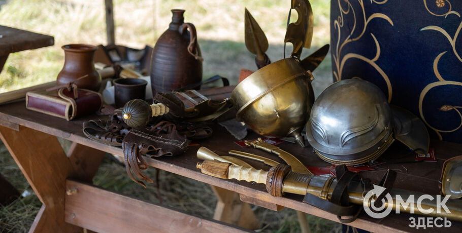 Отсутствие интернета погрузило гостей "Щита Сибири" в атмосферу средневекового рынка