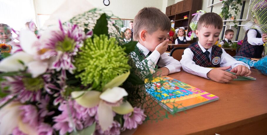 Хвалите, а не ругайте: как без стресса подготовить первоклассника к школе