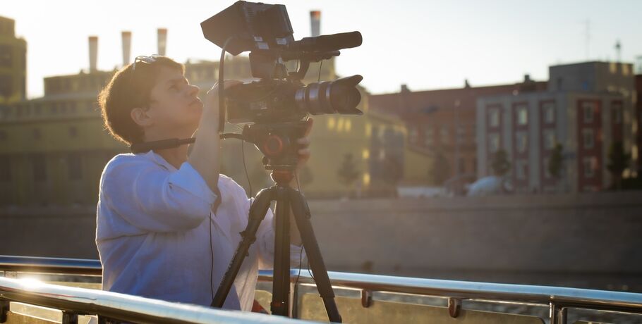 Сам в себе режиссёр. Тележурналист Александра Петрова представит в Омске свой фильм "Надуть Марго"