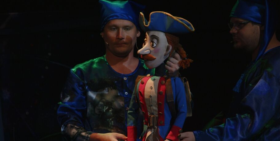 Летающие псы и настоящая любовь. Чем сказка "Огниво" от "Арлекина" не похожа на оригинальную историю