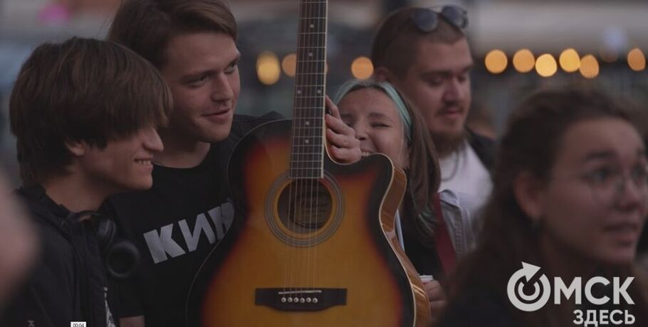 Омские музыканты устроили рок-перформанс на "Пешеходном Любинском"
