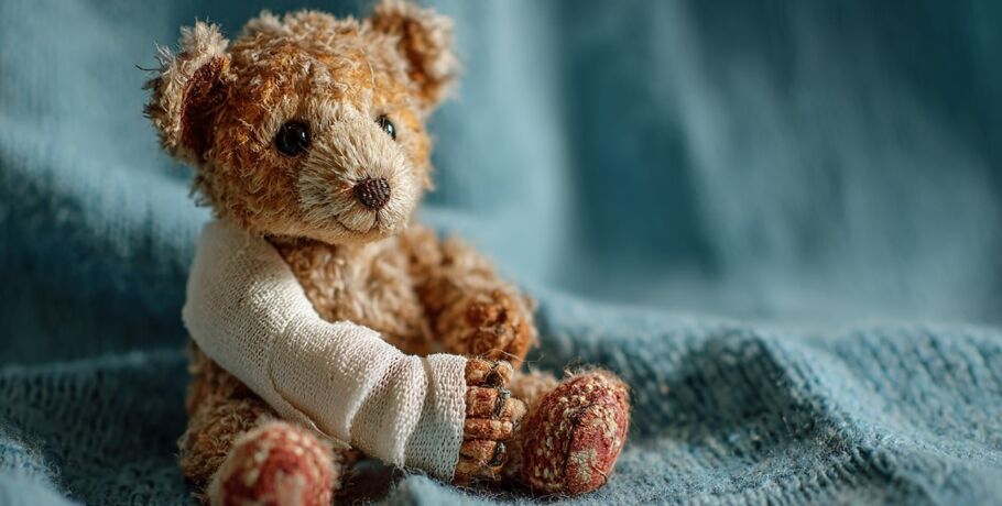 В Омске открылась "больница" для детских игрушек и коллекционных кукол