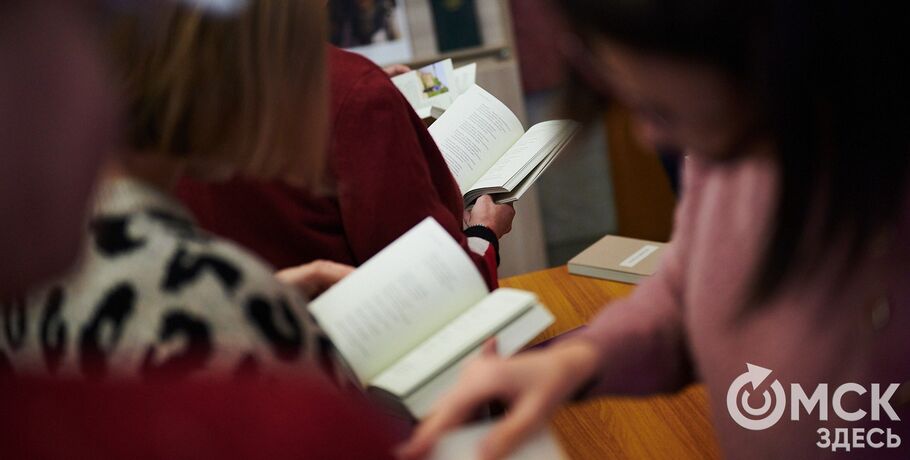 Новый сборник стихов Аркадия Кутилова появится на полках библиотек Омской области