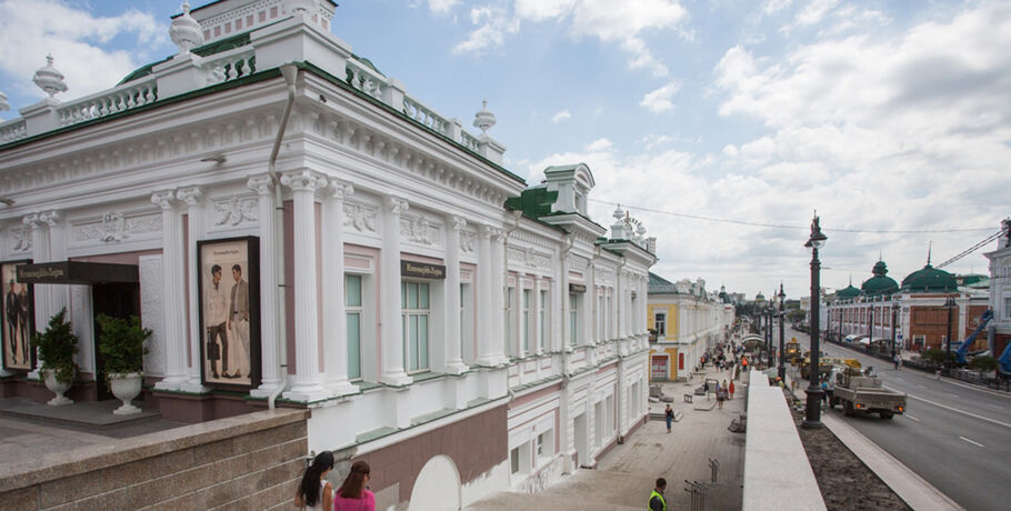 От белья до мехов: ровно 125 лет назад в Омске открылся один из красивейших универмагов Любинского проспекта