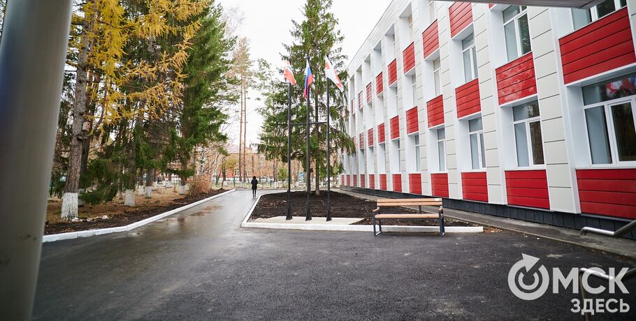 "Из старого остались только стены и фундамент". Омский лицей получил новую красивую жизнь