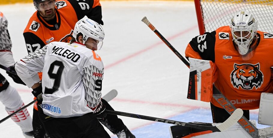 Хоккеисты "Авангарда" начали выездную серию с поражения от "Амура"