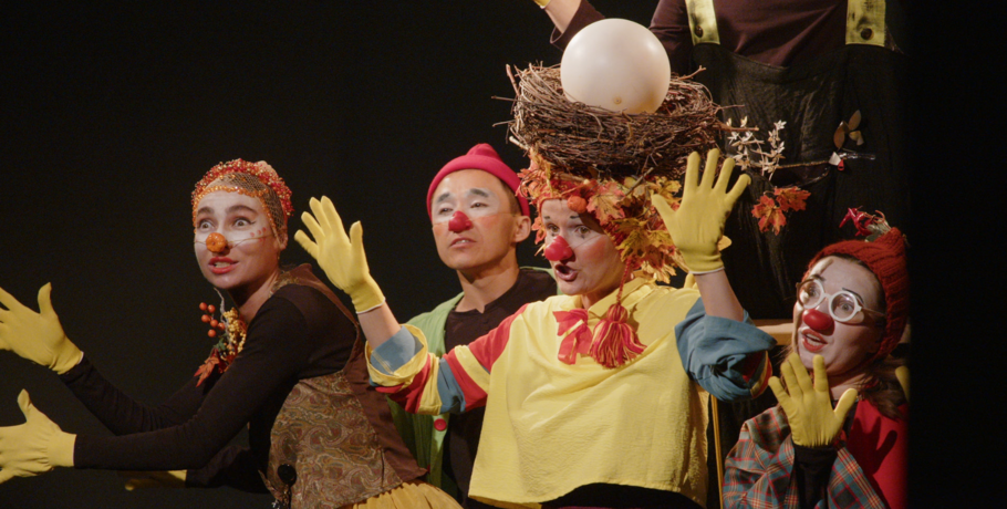 Для души и про клоунов. Как омский любительский театр поехал Подмосковье покорять