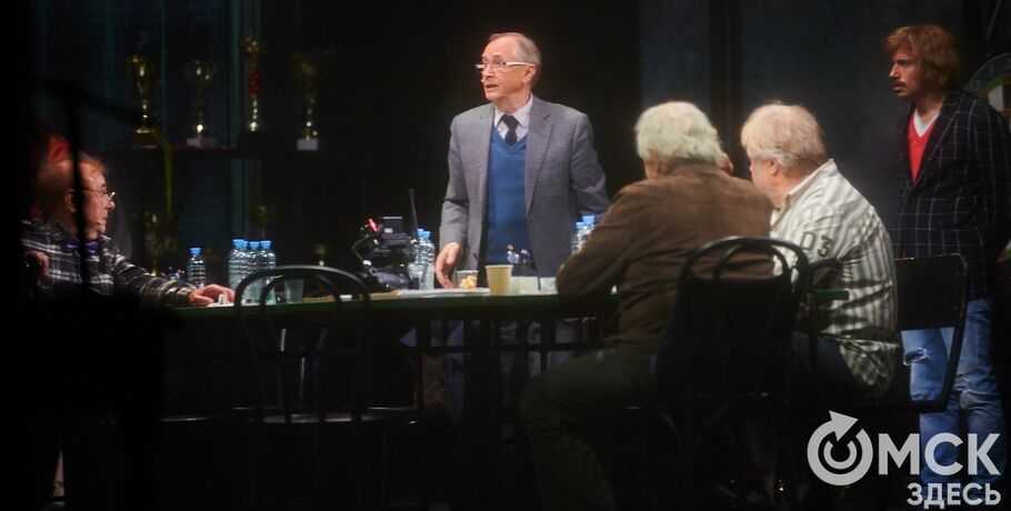 В безмолвии рождается правда. Никита Михалков привёз в Омск спектакль-исповедь