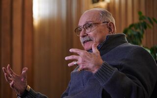 "Хотел сыграть его в Омске и не ошибся". Никита Михалков объяснил, почему привёз легендарный "12" "Хотел сыграть его в Омске и не ошибся". Никита Михалков объяснил, почему привёз легендарный "12"