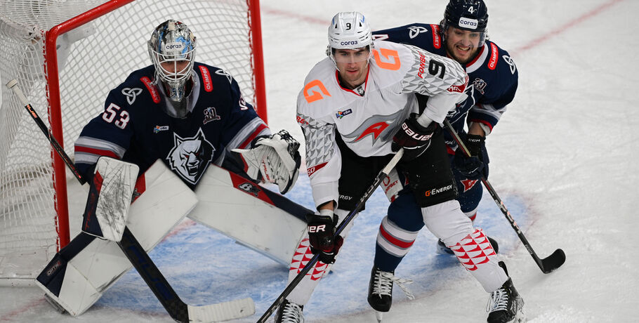 "Нефтехимик" вырвал победу у "Авангарда" на последней секунде