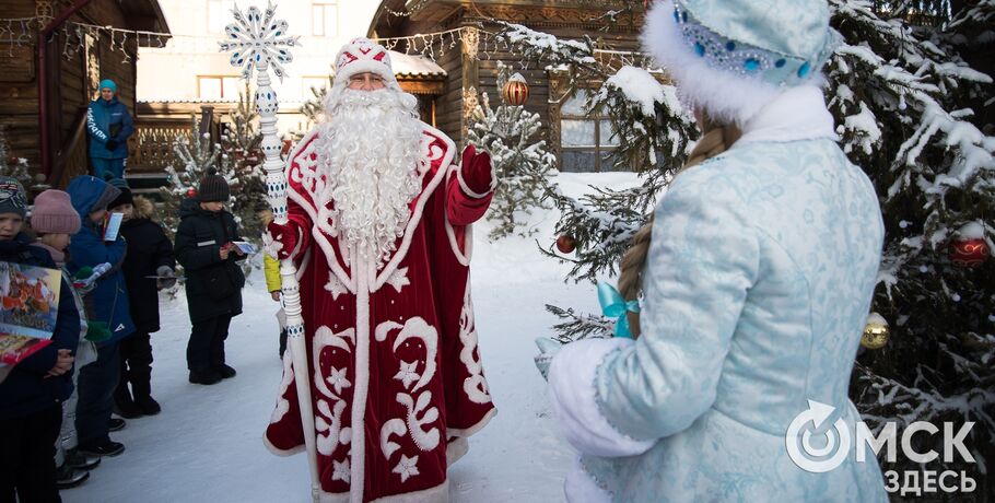 Дед Мороз из Большеречья готовит свою резиденцию к встрече с омичами
