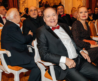 "Всё время находишься на электрической связи, где тебя постоянно "потряхивает". Интервью с Максимом Дунаевским