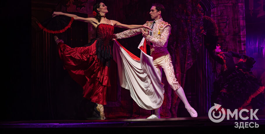 "Она по-настоящему любила только себя". До чего "дотанцевалась" Кармен в Омске