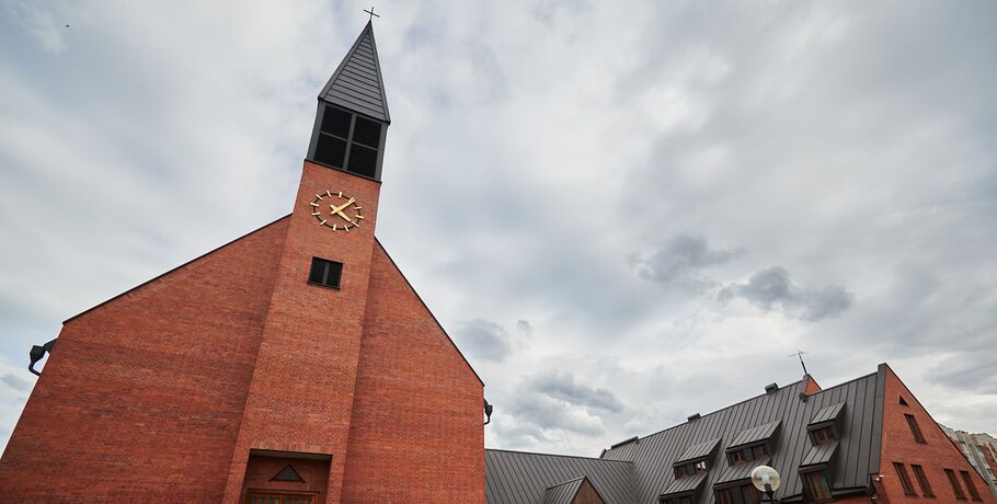 Где искусство встречается с добротой. Новогодние представления в Лютеранской церкви