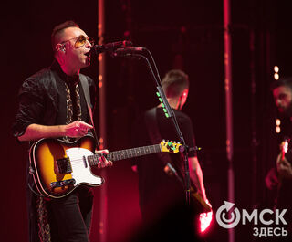 Дамир Муратов сделал подарок ко дню рождения фронтмена группы "Звери"