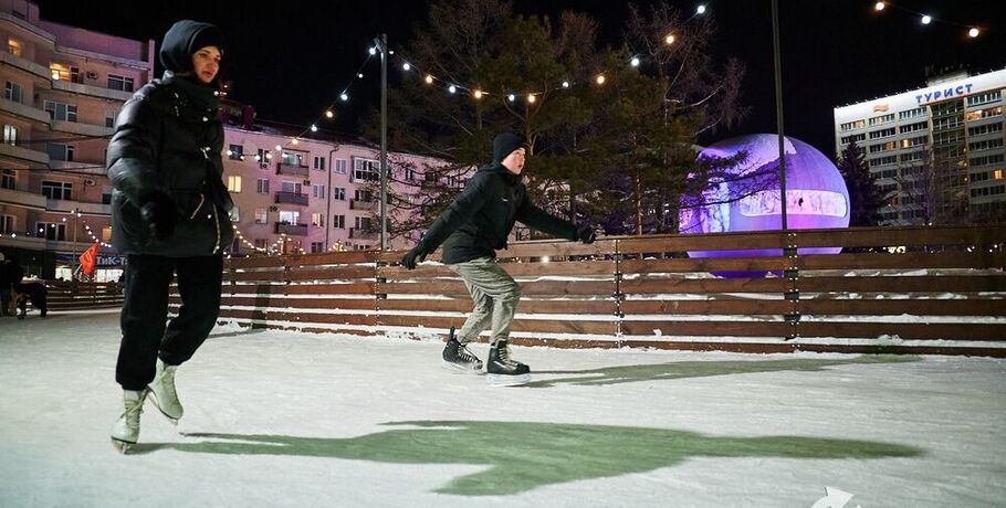 Вокруг "Державы" вновь заливают каток