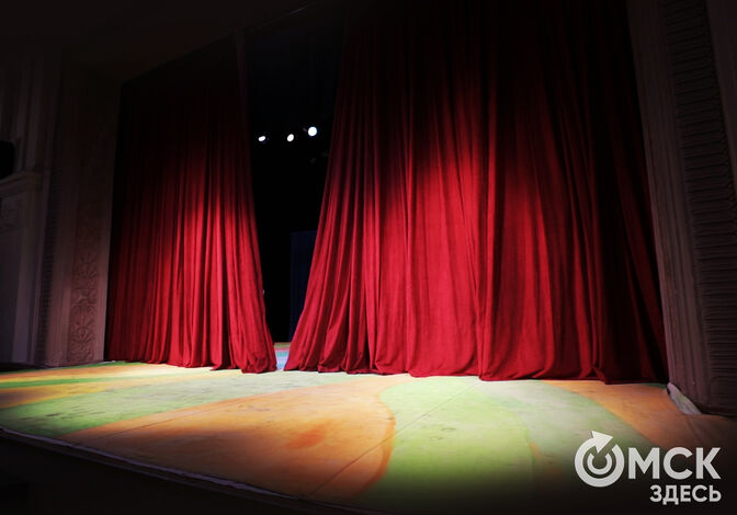 Волшебство закулисья. Как в Омске создавали мюзикл "Алиса в стране чудес" Волшебство закулисья. Как в Омске создавали мюзикл "Алиса в стране чудес"