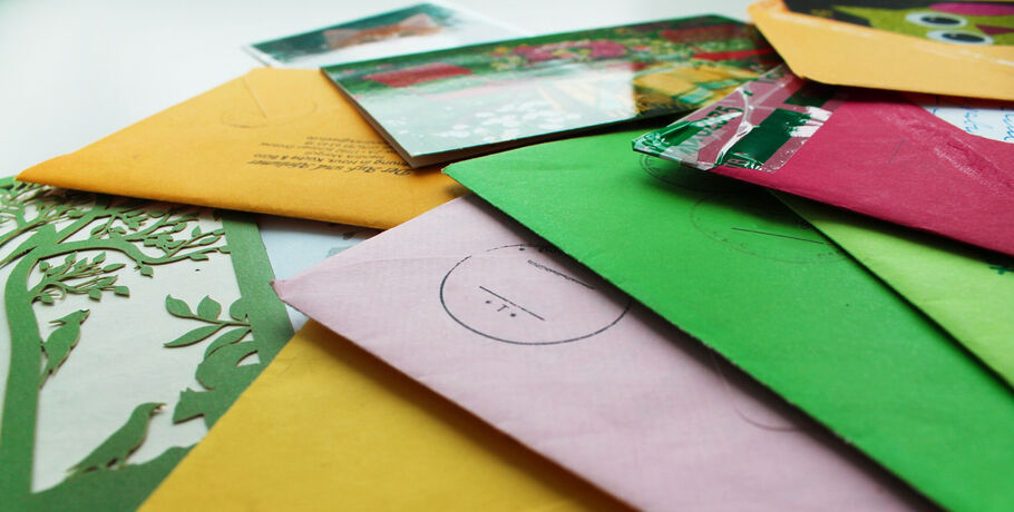 Путешествие открытки начинается здесь: омичей приглашают на встречу посткроссеров