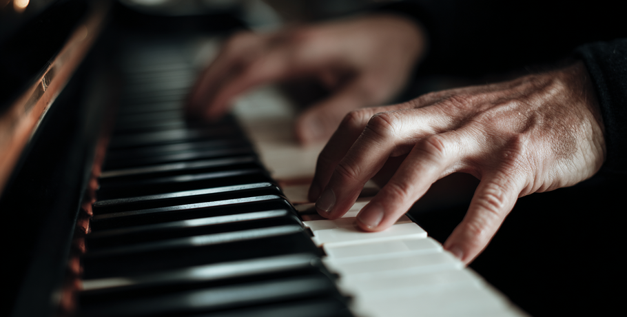 Создаём мини-Луну, обсуждаем прочитанное, аплодируем Моцарту: чем заняться в Омске в выходные