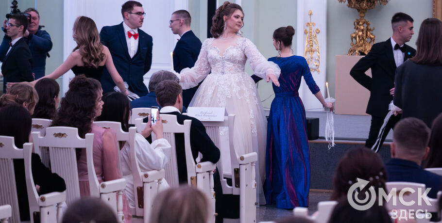 Свет свечей и блеск наград: лучшие студенты ОмГПУ засияли на Ректорском балу