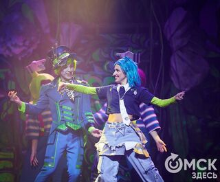 Сон Алисы с неунывающим Шляпником появился в вечернем репертуаре Музыкального театра