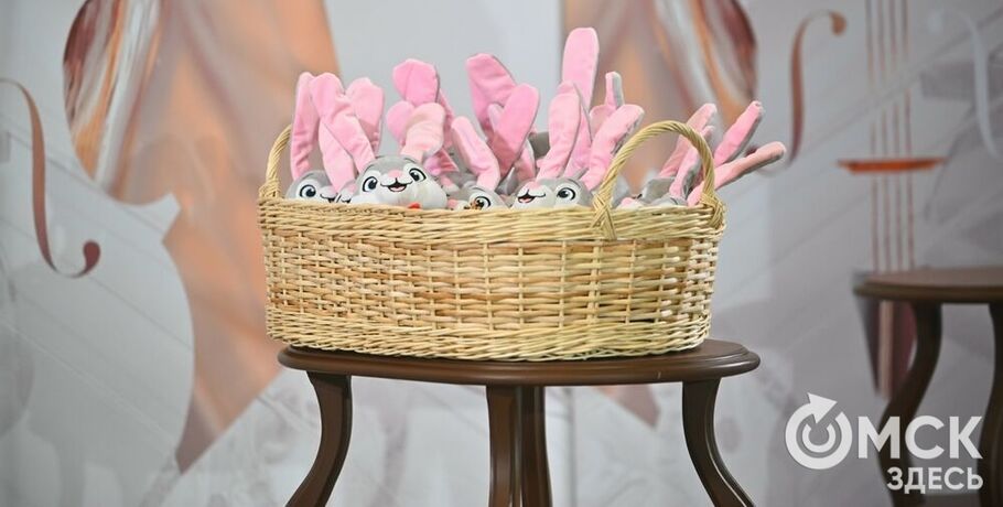 Жеребьёвка конкурса им. Вильгельма Шпета: плюшевые зайцы "выстроили"&nbsp;участников на прослушивания