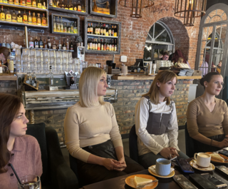 Можно ли, бездействуя, стать другим? Камерный театр Омска встряхнёт зрителей