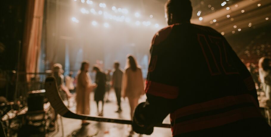 Хоккейный поединок Культурных столиц России готовят в Омске