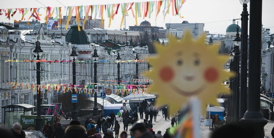 Вприкуску с блинами. Омичей отправят в путешествие по масленичным обычаям