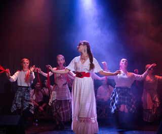 "Всё, что случится, - предрешено": мюзикл "Яга" летит в Омск