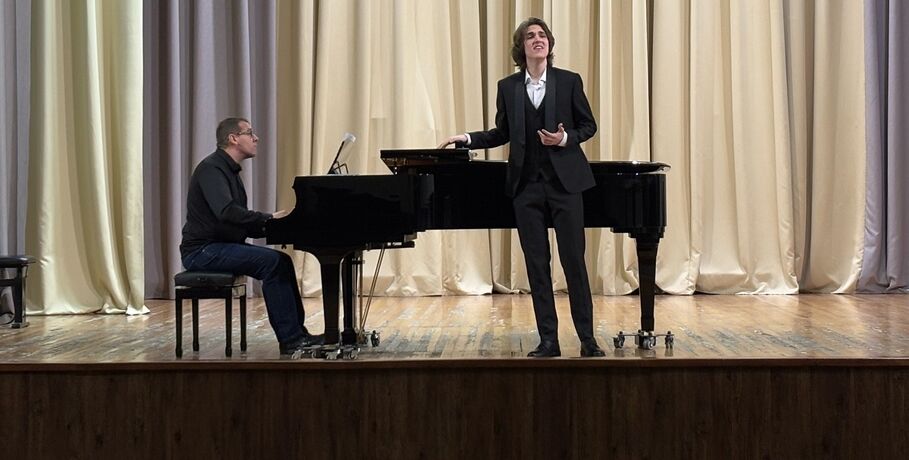 "Когда слово и музыка соприкасаются, начинается чудо". История творческого пути&nbsp;вокалиста Ярослава Дергачева