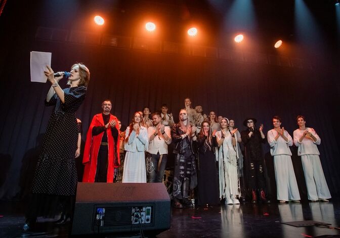 "Мы решаем всё буквально двумя лестницами и красной нитью"