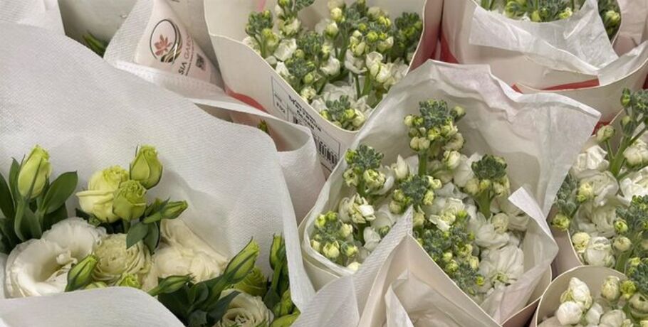 Подарок без проблем: может ли вызвать аллергию букет на 8 Марта