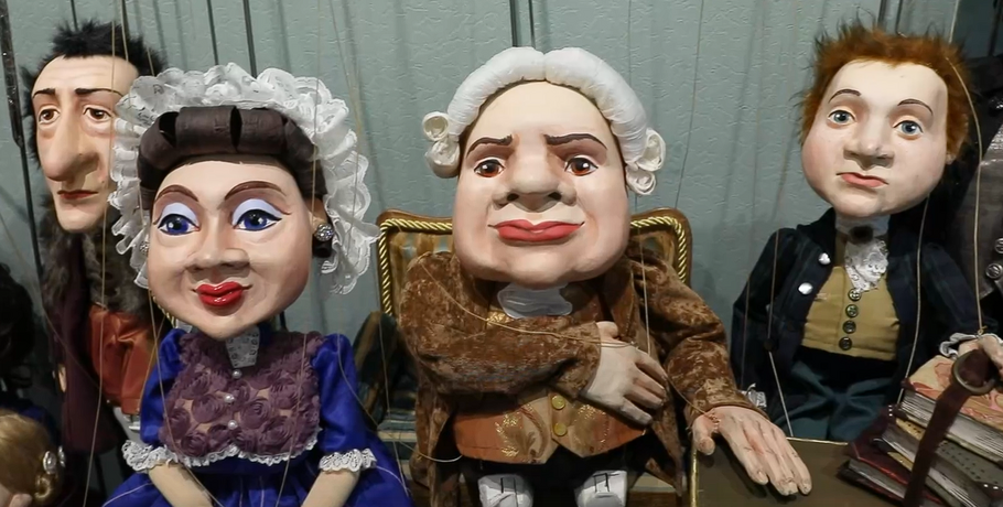 Куклы-актёры на заслуженном отдыхе: "Арлекин" показал своих бывших "работников"