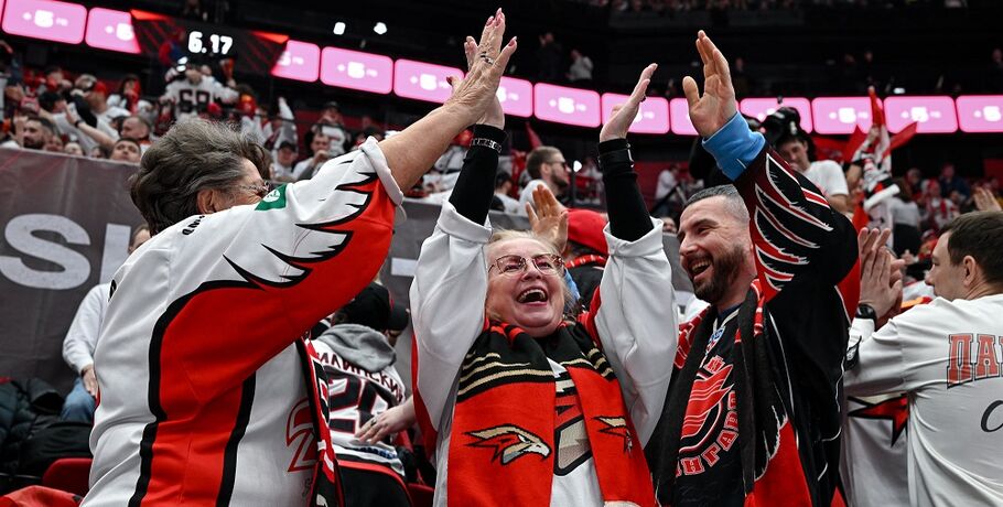 Разгром "драконов". Омские "ястребы" довели болельщиков до восторга