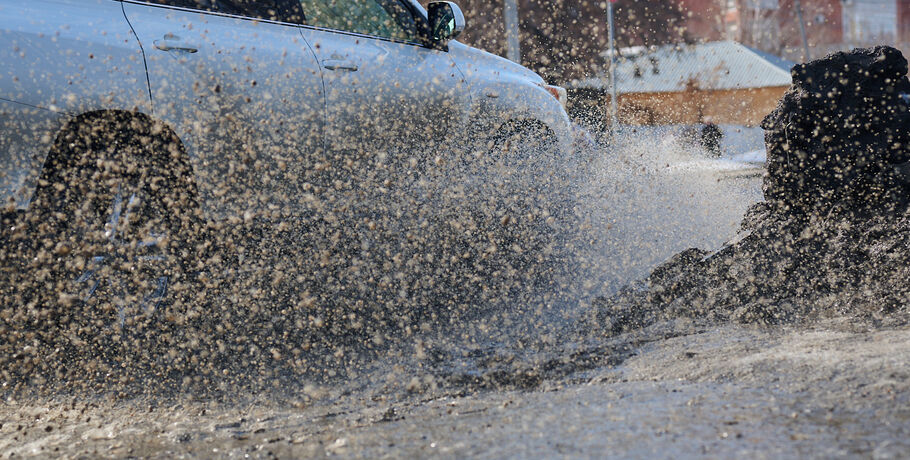 Ищем, где пришвартовать "Чёрную Жемчужину". Весенний Омск "поплыл"
