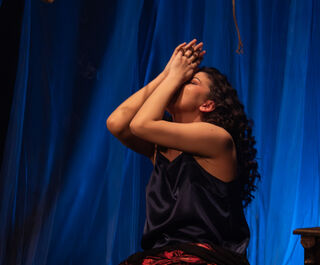 Многоликая Цветаева и неразделённая любовь. Миф "Царь-девицы" на омской сцене