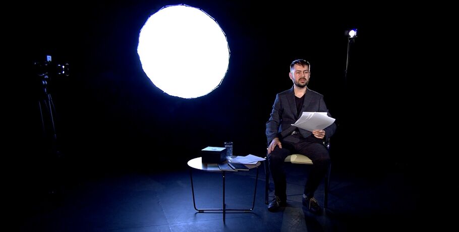 Поэзия на&nbsp;первом месте. Беседа об&nbsp;изящной словесности с&nbsp;Игорем Хохловым