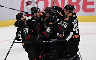 "Авангард" выиграл стартовый матч плей-офф Кубка Гагарина "Авангард" выиграл стартовый матч плей-офф Кубка Гагарина