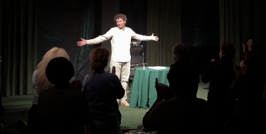 "Артисты - это люди с разбалансированной психикой". Участник ЧАТа с Камчатки о том, каково это - оставаться наедине с публикой