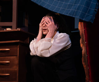 Стихи были её дыханием: история любви и потерь Марины Цветаевой попала в ЧАТ