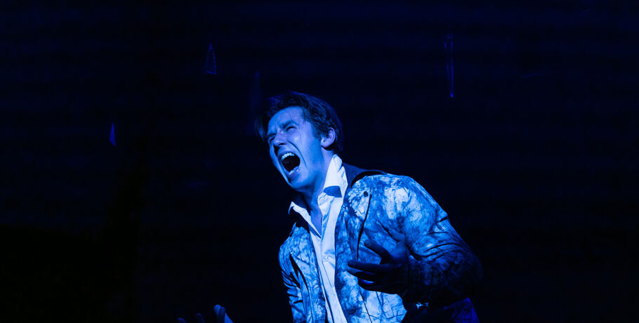 Унижение рождает чудовище: осколки души Смердякова на сцене ЧАТа