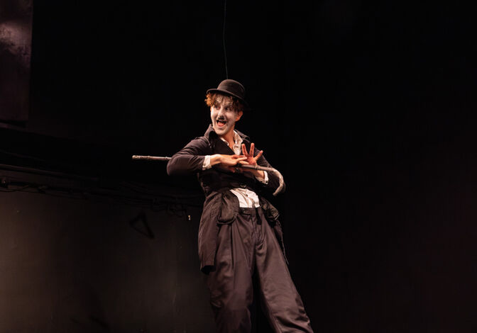 Ода любви к человеку. Омичи оказались на творческой встрече с Чарли Чаплином