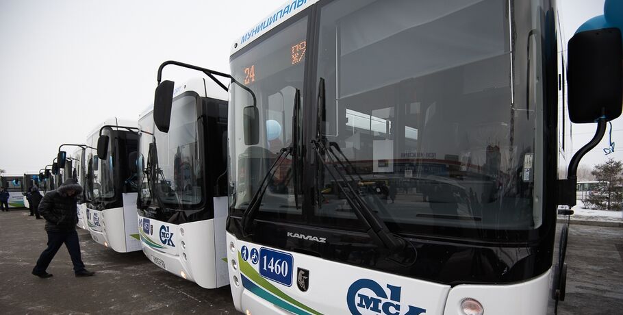 Омск через пять лет откажется от тесного общественного транспорта