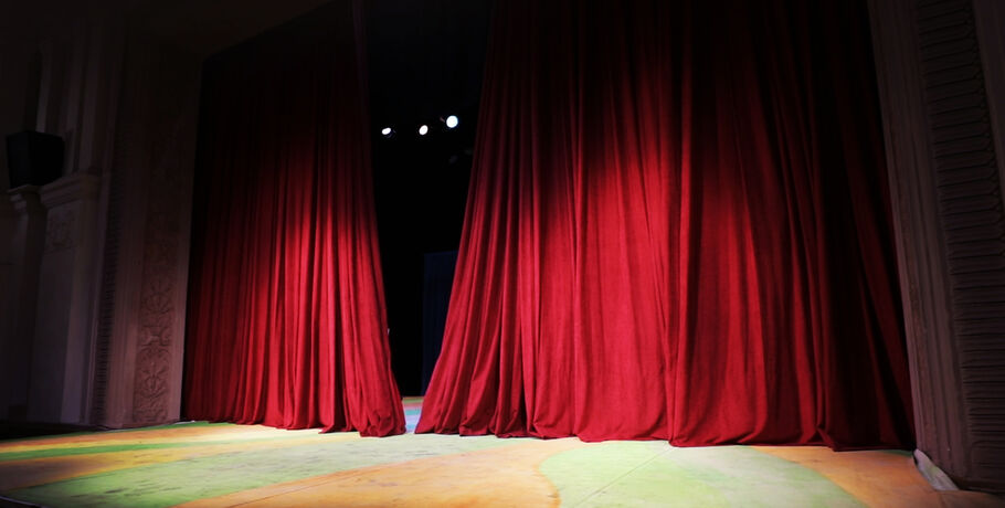 Сказки от драматических актёров и мастер-класс от кукольников. Ходим на "неспектакли"