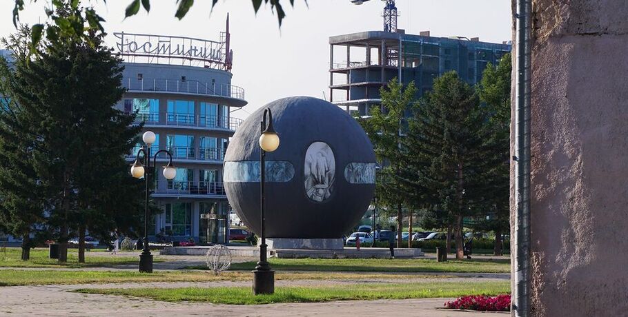 Шар и плитка отдельно. На благоустройство пл. Бухгольца выделили 100,3 млн рублей