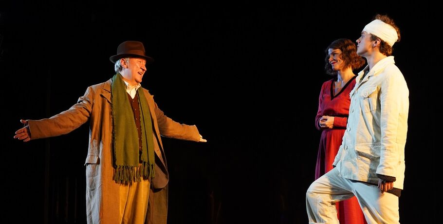 Лодки и пуды любви. "Чайка" Льва Додина приземлится в Омске